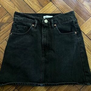 Zara black jean skirt size: XS